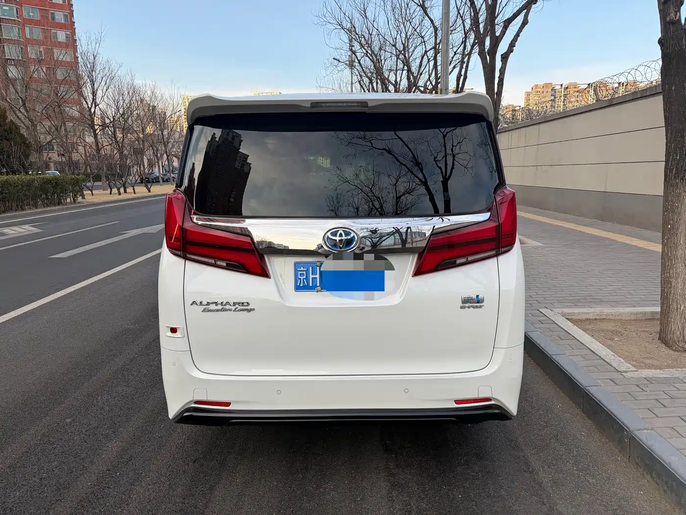 Toyota Alphard 2021 Hybrid 2.5L Premium фото 6