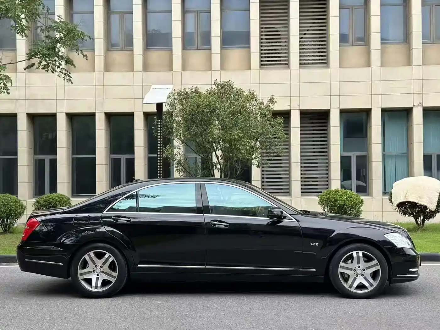 Mercedes-Benz S-Class 2010 S 600 L фото 7