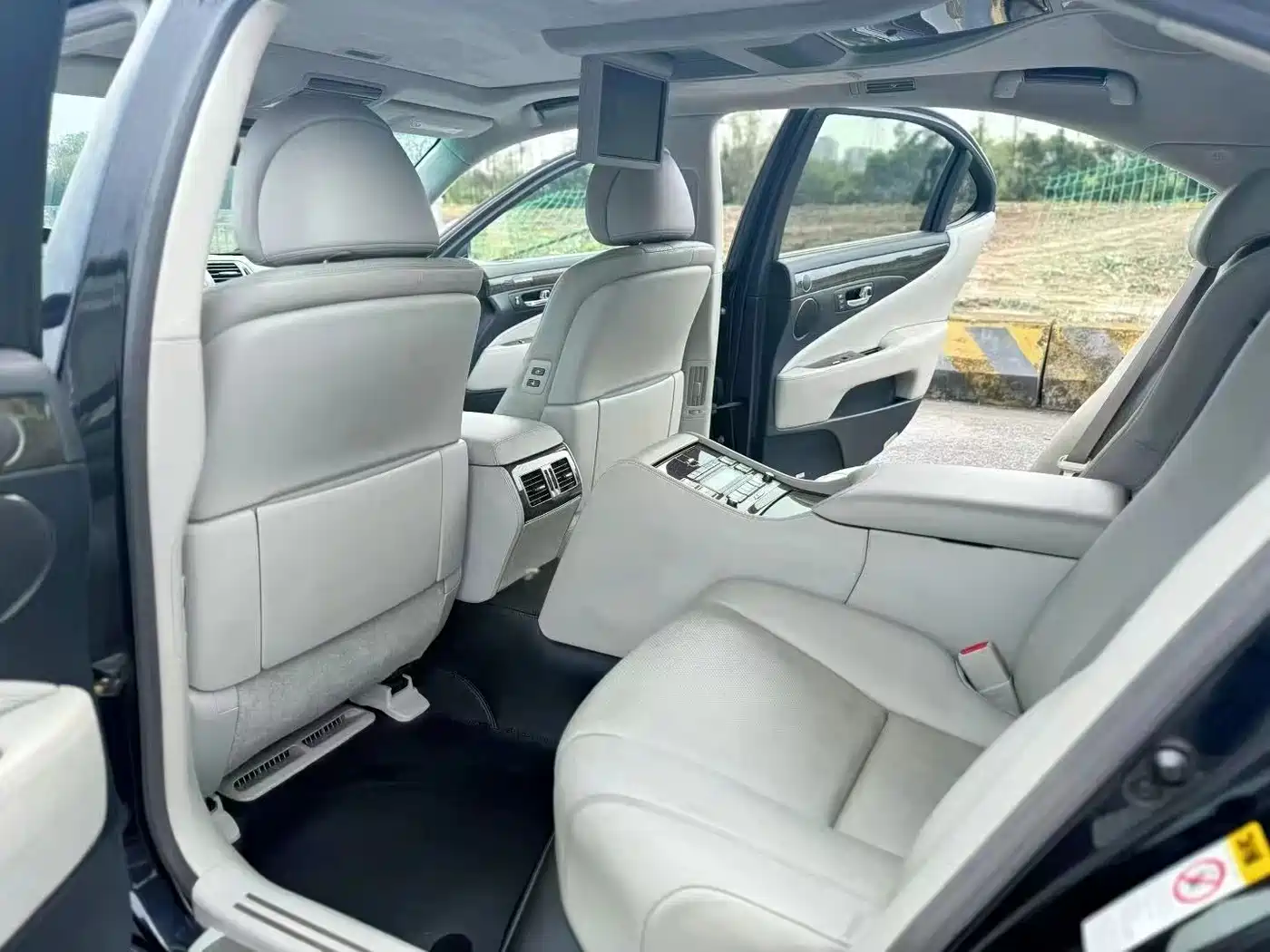 Lexus LS 2007 600hL Premium Edition фото 5