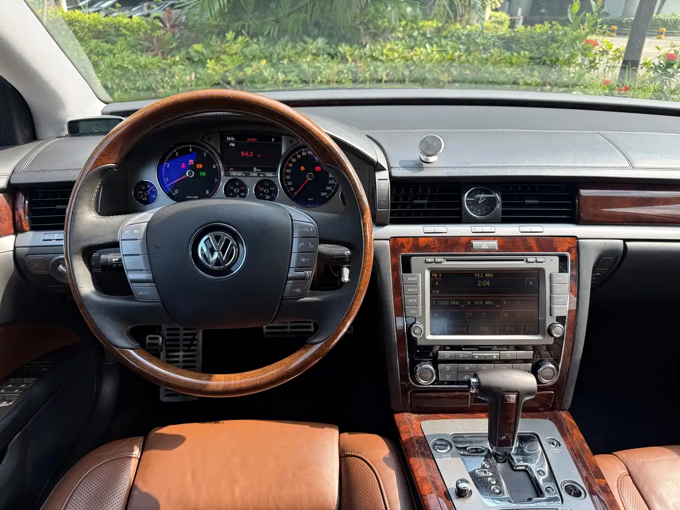 Volkswagen Phaeton 2010 2011 3.6L V6 4-seat Long Wheelbase Individual