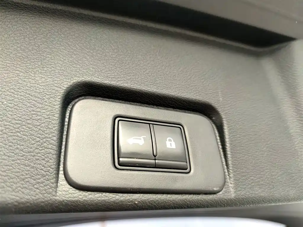 Фото 17 - Nissan X-Trail