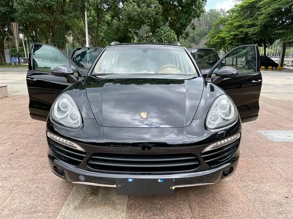 Porsche Cayenne фото 10