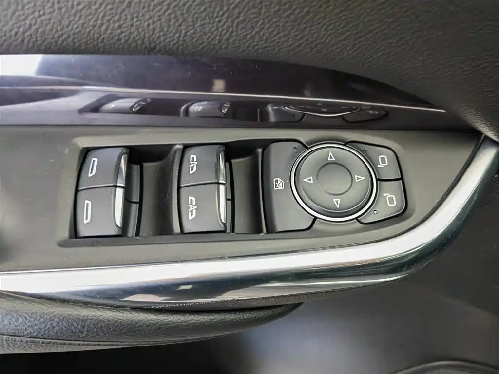 Cadillac XT4 2018 Model 28T 2WD Technology фото 9