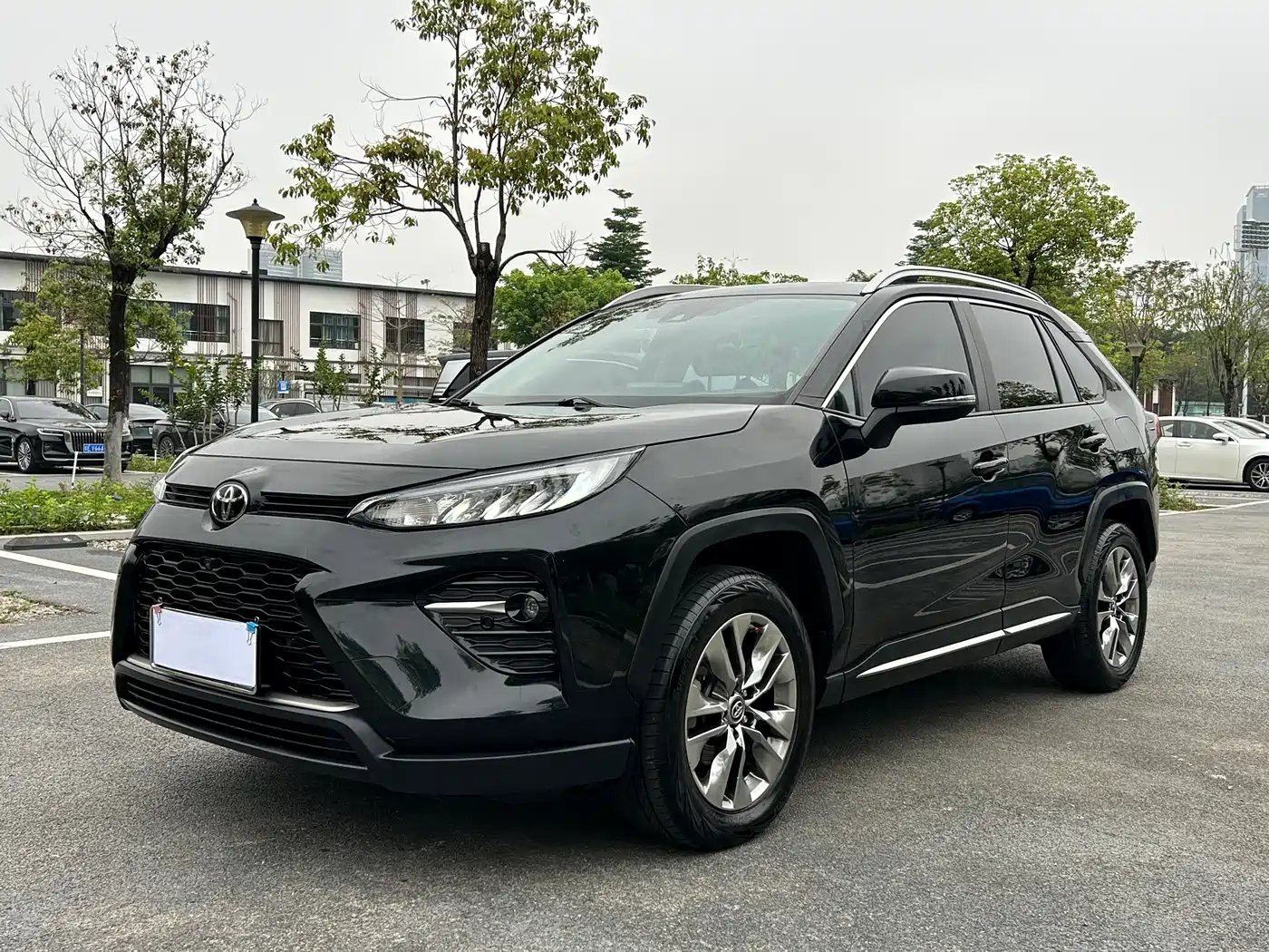 Toyota Wildlander 2022 2.0L CVT FWD Luxury PLUS Edition
