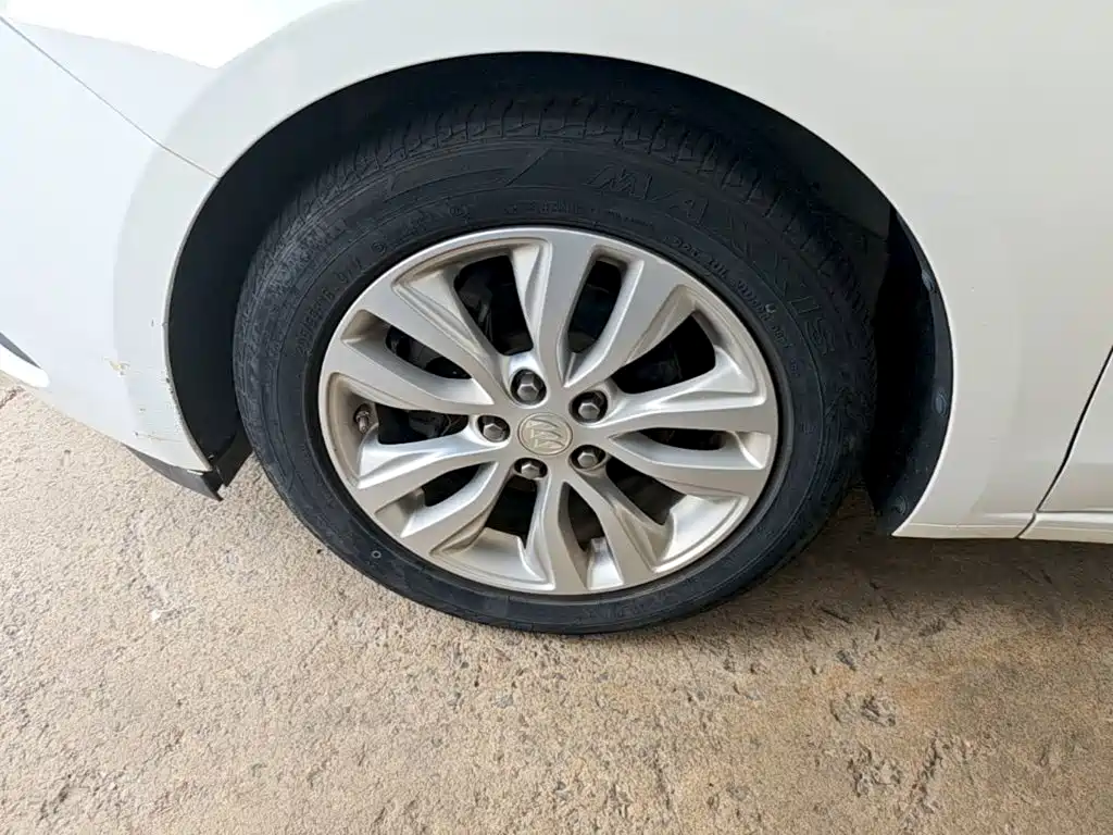 Фото 23 - Buick Excelle