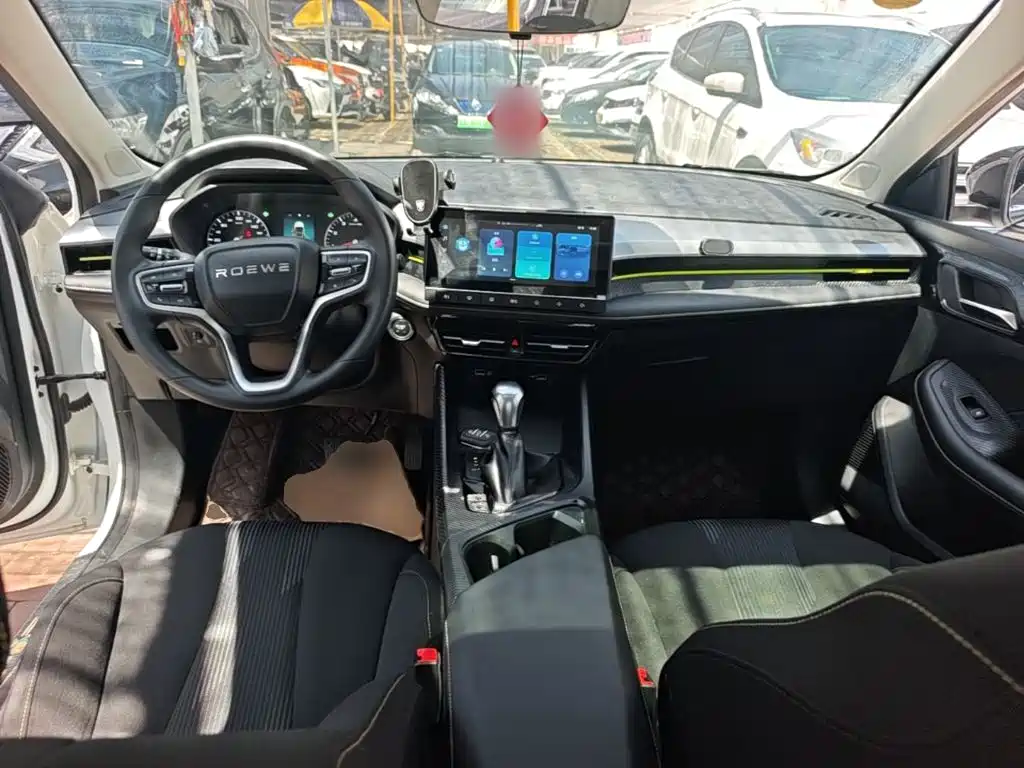 Фото 10 - Roewe i5