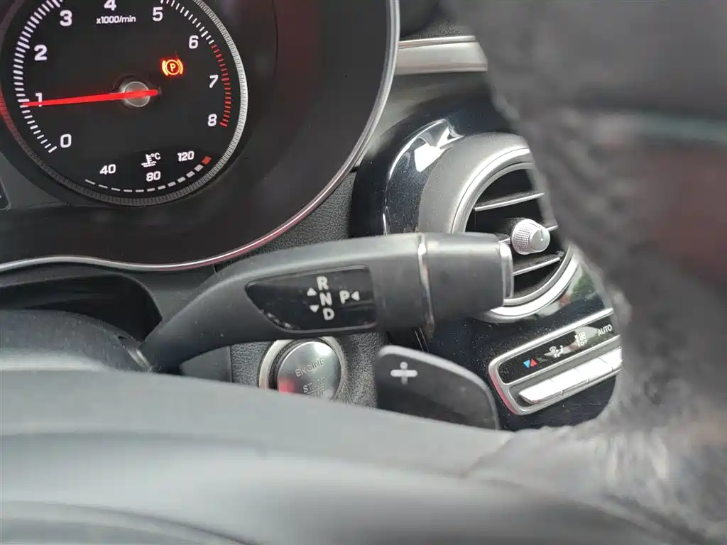 Mercedes-Benz GLC 2018 GLC 200 4MATIC фото 10