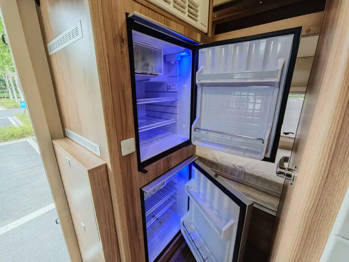 SAIC Maxus V100 RV 2022 Model 2.0T Life Home V100 Mountain Living Edition Rear Expansion фото 20