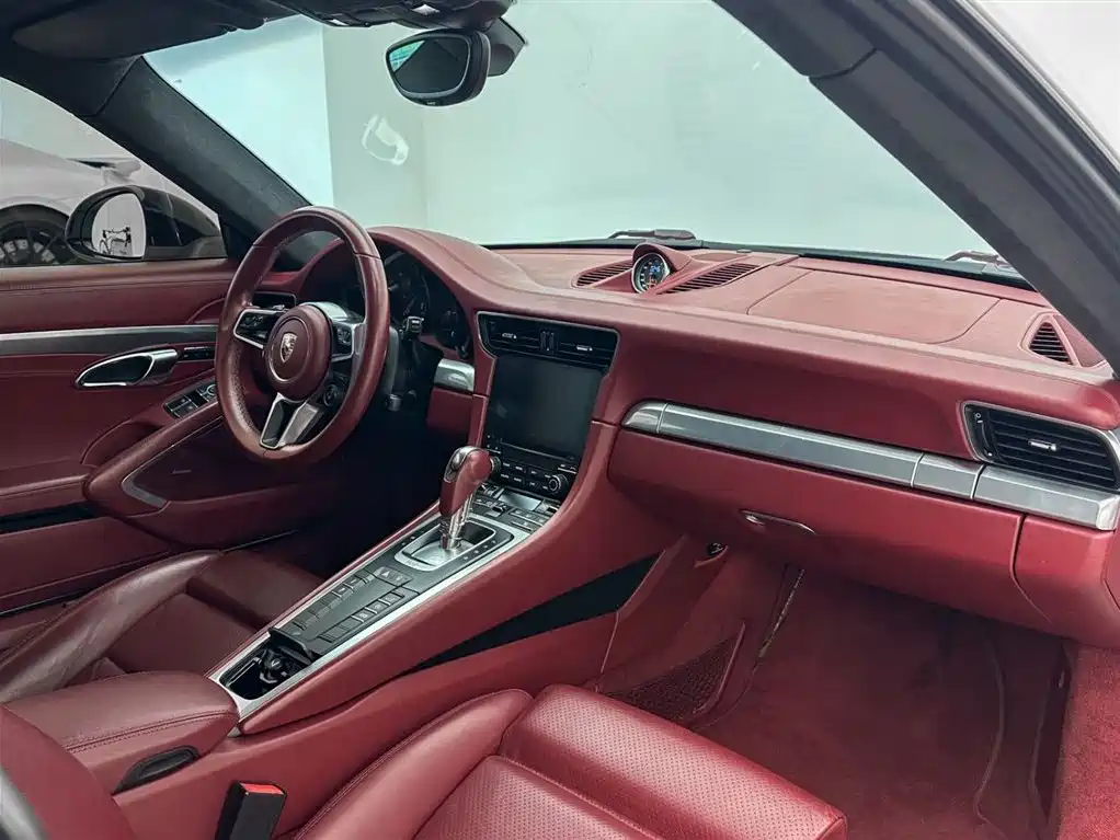 Porsche 911 2016 Carrera 3.0T фото 12
