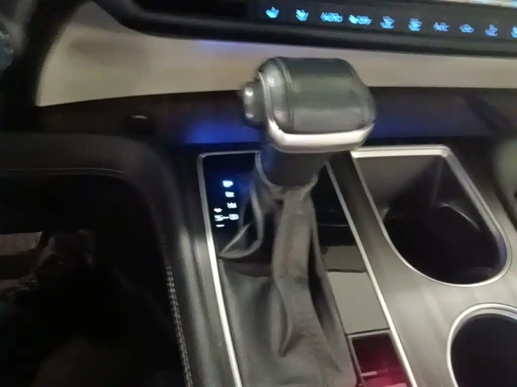 Toyota Sienna 2021 2.5L Hybrid Ultimate Edition фото 21