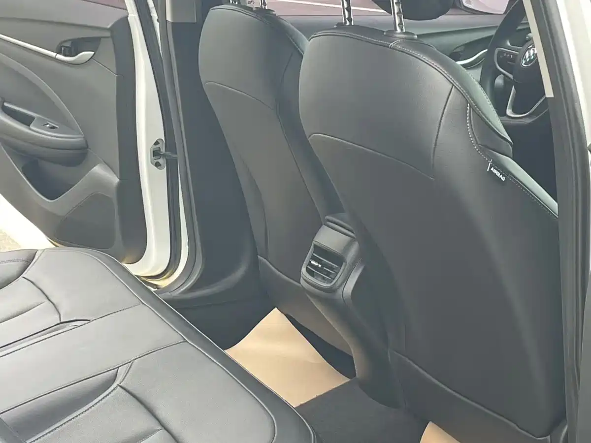 Buick Excelle 2021 Exemplar 1.5L Auto Elite фото 6