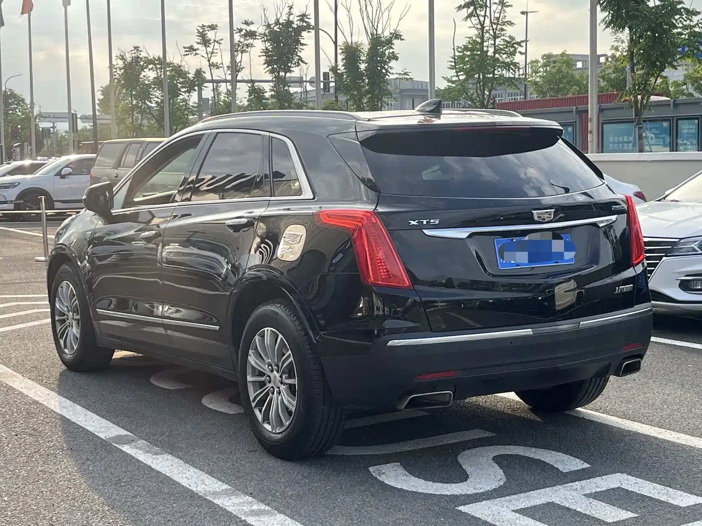 Cadillac XT5 2016 25T Luxury Model фото 8