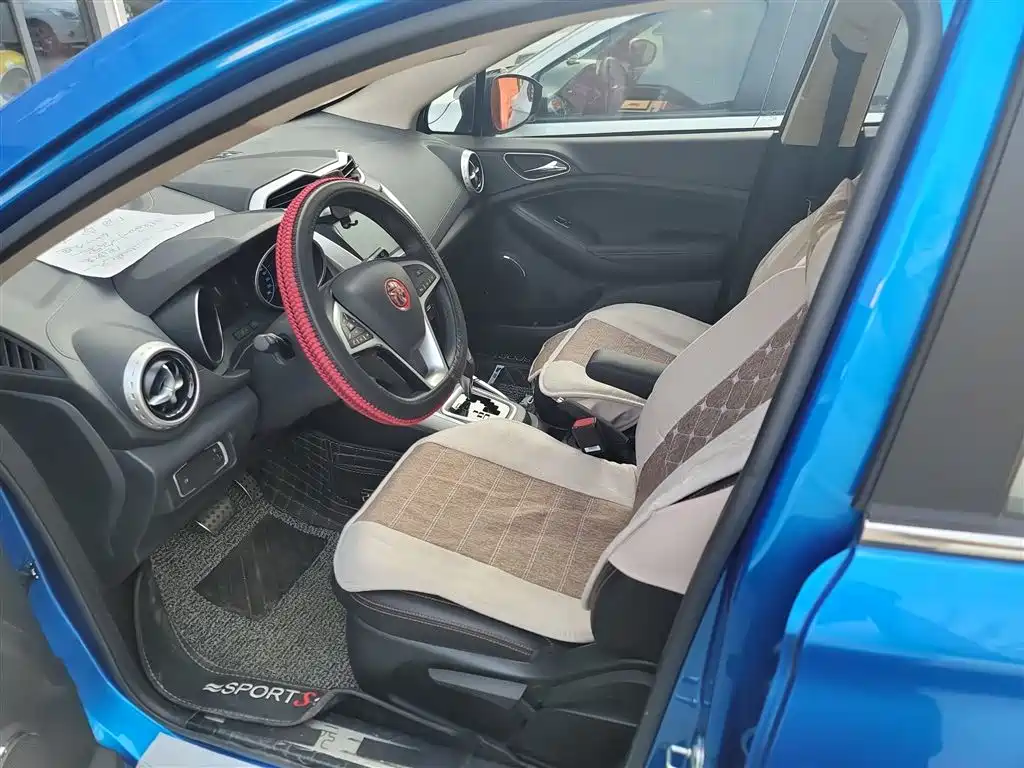 BYD Yuan 2016 1.5L Automatic Luxury фото 15