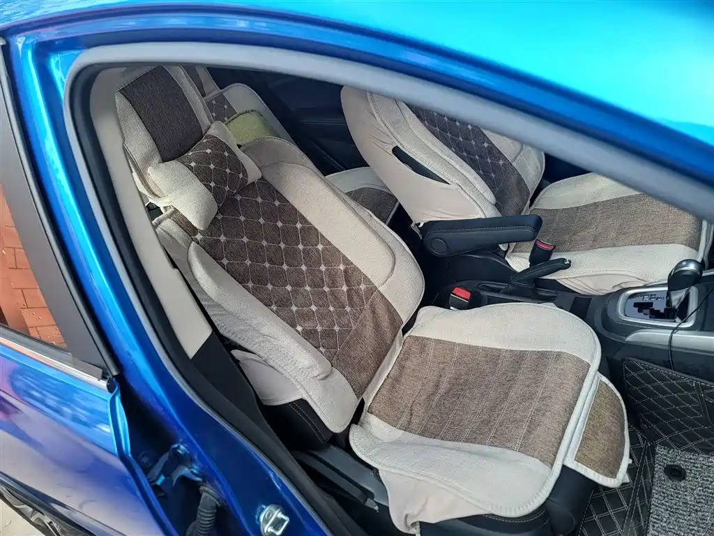 BYD Yuan 2016 1.5L Automatic Luxury фото 25