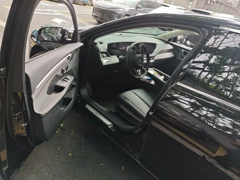 Buick LaCrosse 2025 2026 Model 28T Platinum Edition