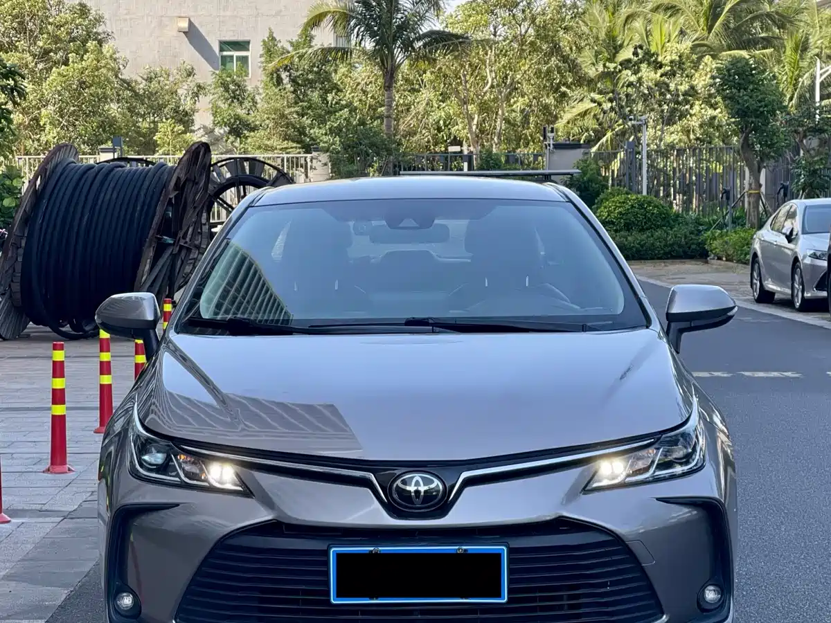 Toyota Corolla 2021 1.2T S-CVT Pioneer Edition фото 2