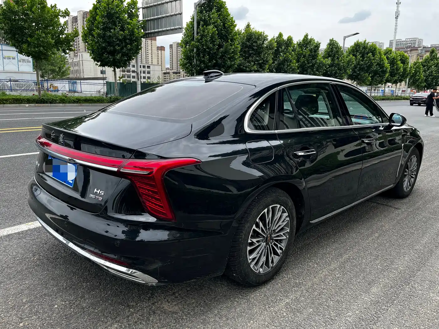 Hongqi H5 2023 1.5T DCT Smart Connect Flag Rhythm фото 9