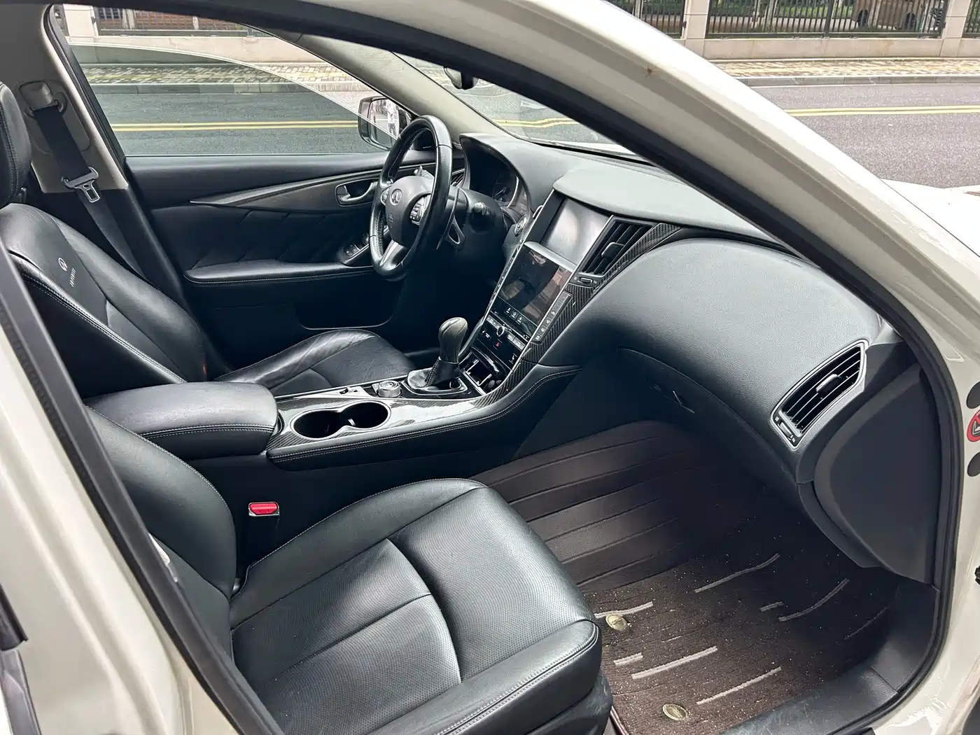 Infiniti Q50 2015 2014 3.7L Comfort Edition