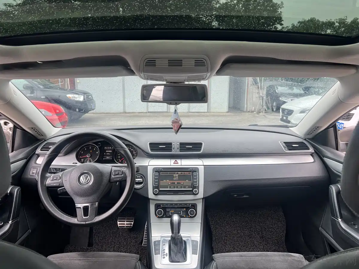 Volkswagen FAW-Volkswagen CC 2011 1.8TSI Premium фото 6