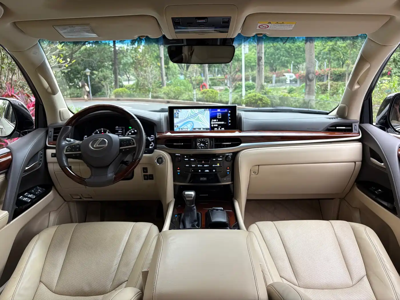 Lexus LX 2016 570 Luxury Premium Edition фото 18