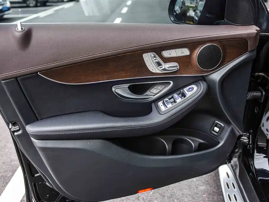 Mercedes-Benz GLC 2022 GLC 300 L 4MATIC Dynamic Collector's Edition фото 13