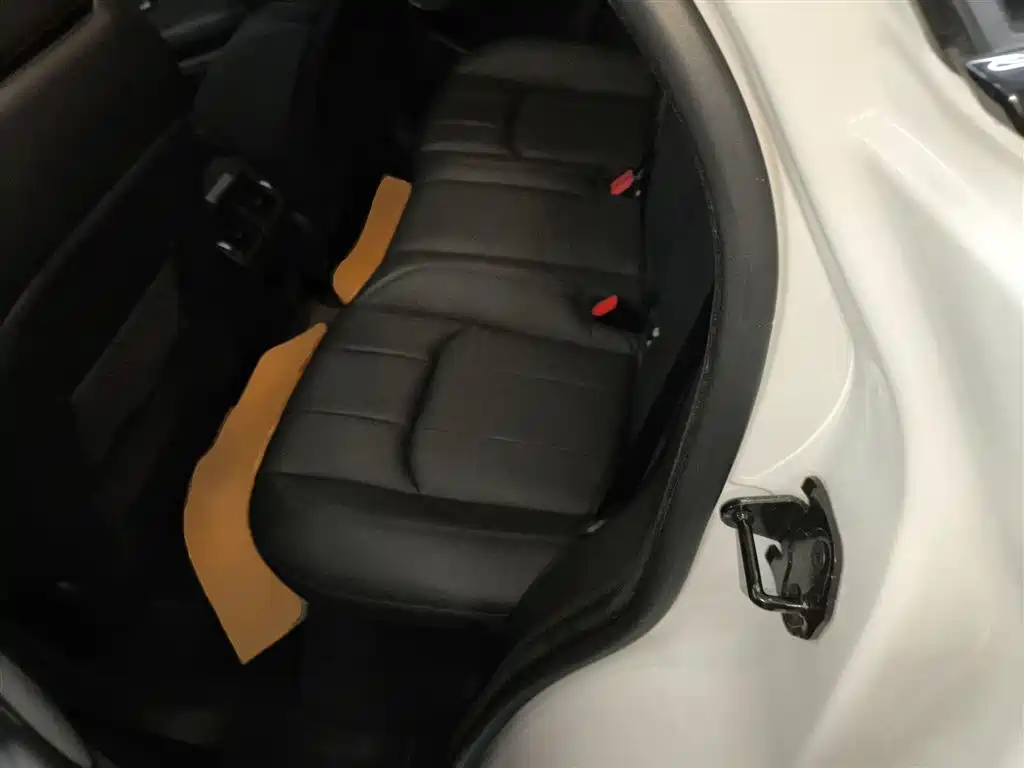 Land Rover Range Rover Evoque 2017 2.0T SE Smart Shine Edition фото 13