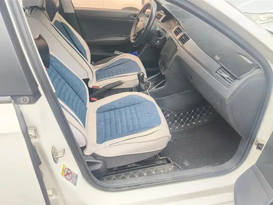 Volkswagen Santana 2016 1.6L Manual Trend Edition фото 8