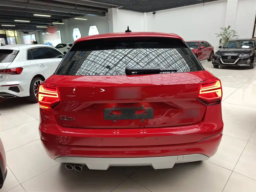 Audi Q2L 2018 35 TFSI Fashion Elegance China VI фото 4