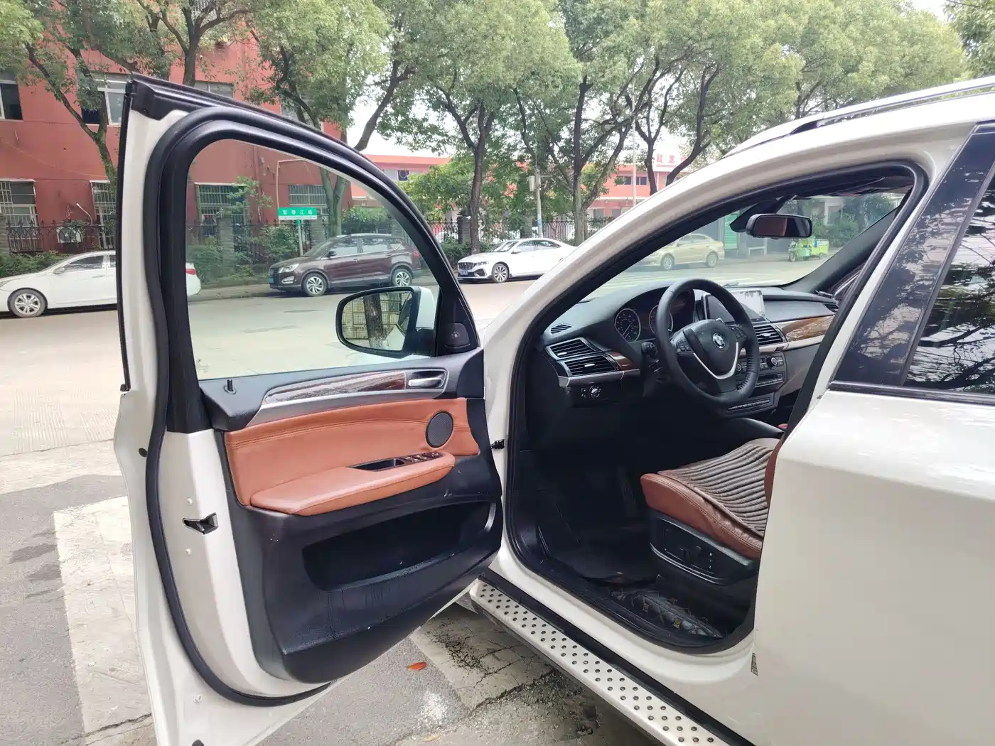 BMW X6 2012 xDrive35i фото 8
