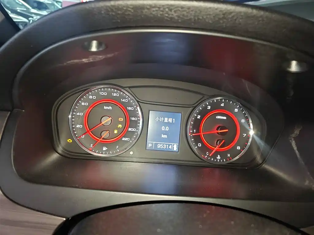 SAIC Maxus Maxus G10 2021 2.0T Automatic Elite Edition Gasoline 7-Seater фото 8