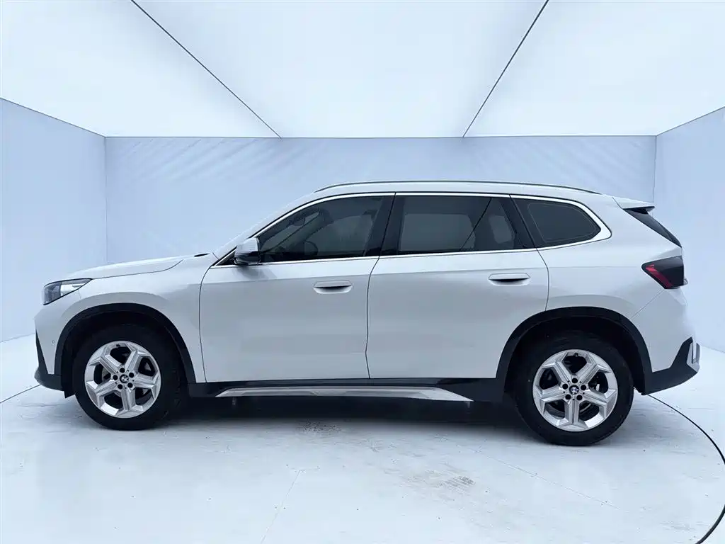BMW X1 2023 sDrive20Li X Design Package фото 4