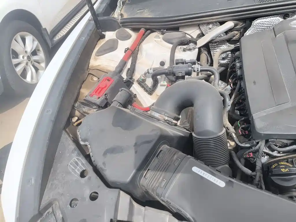 Фото 21 - Audi A6L