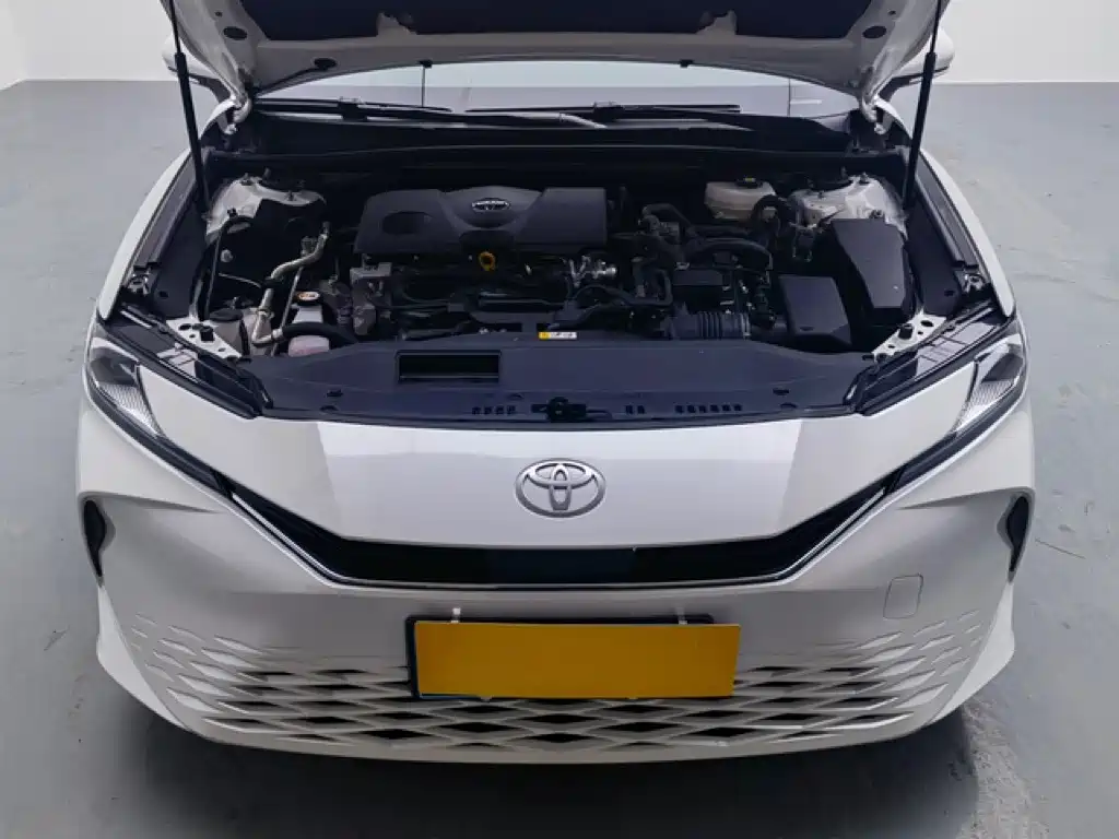 Toyota Camry 2025 2024 2.0GVP Luxury Edition