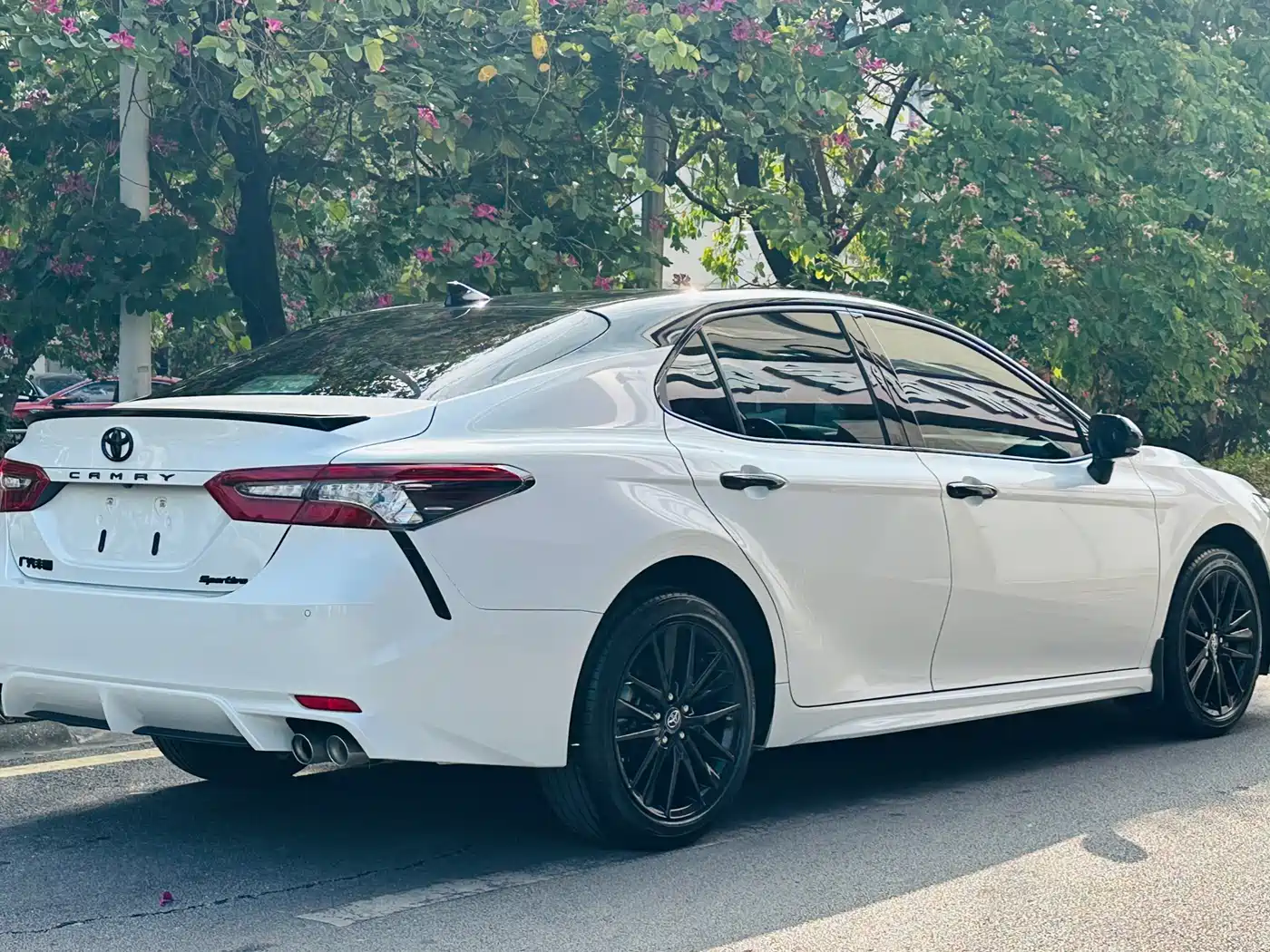 Toyota Camry 2022 2.0S Knight Edition фото 4