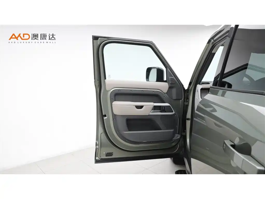 Land Rover Defender 2022 110 P400 X-DYNAMIC HSE фото 10