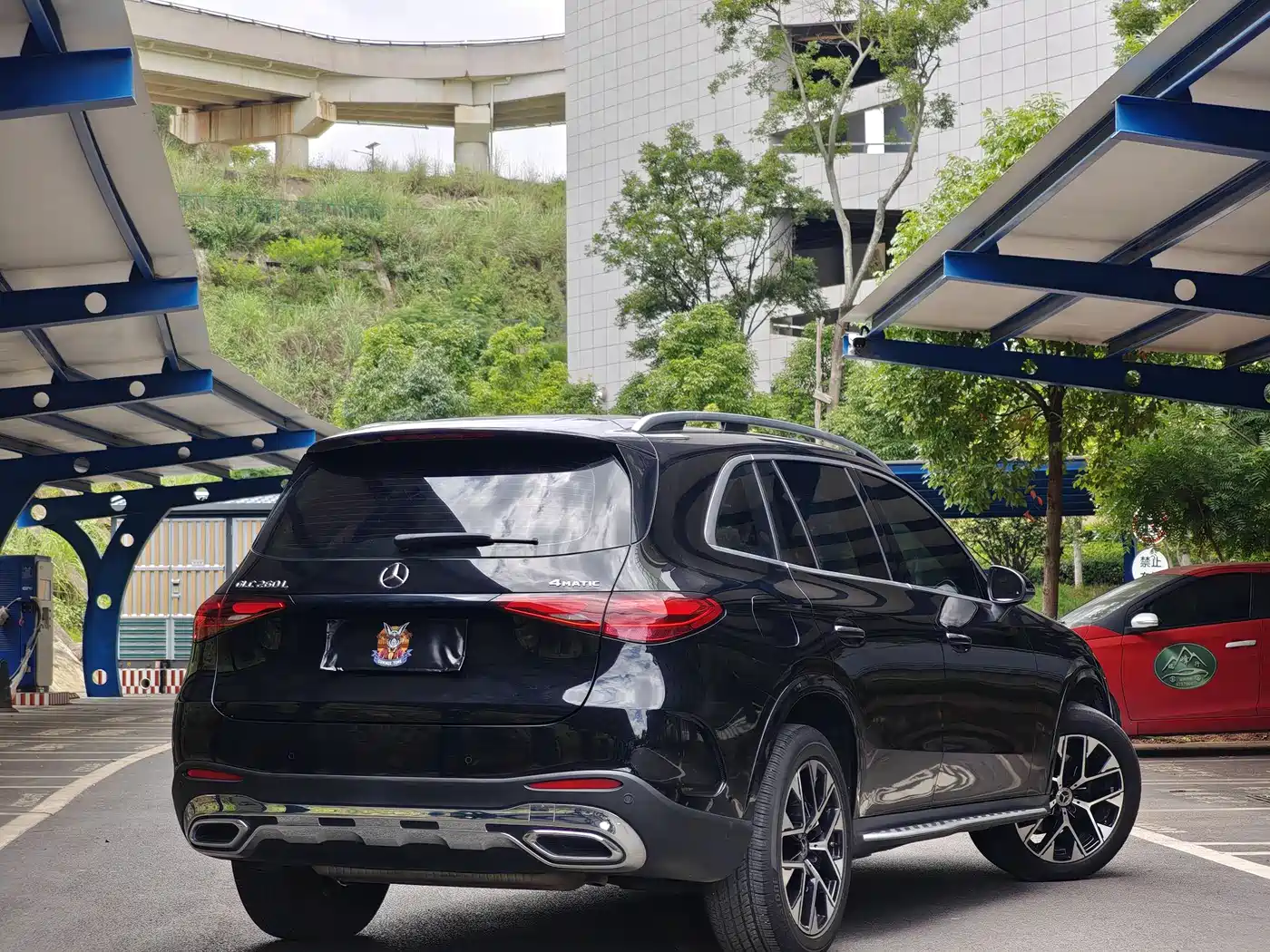 Mercedes-Benz GLC 2023 GLC 260 L 4MATIC Luxury 5-Seater фото 5