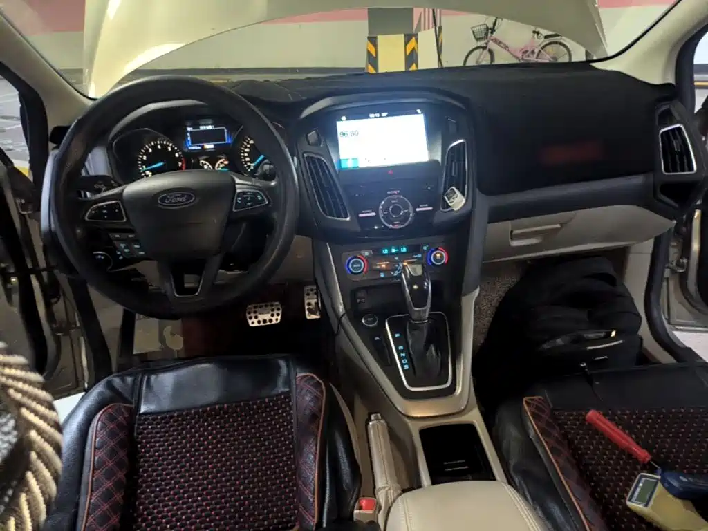 Фото 6 - Ford Focus