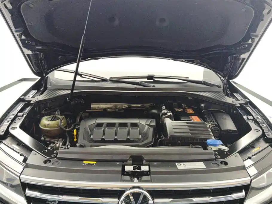 Volkswagen Tiguan L 2021 330TSI Automatic 2WD R-Line Premium фото 10