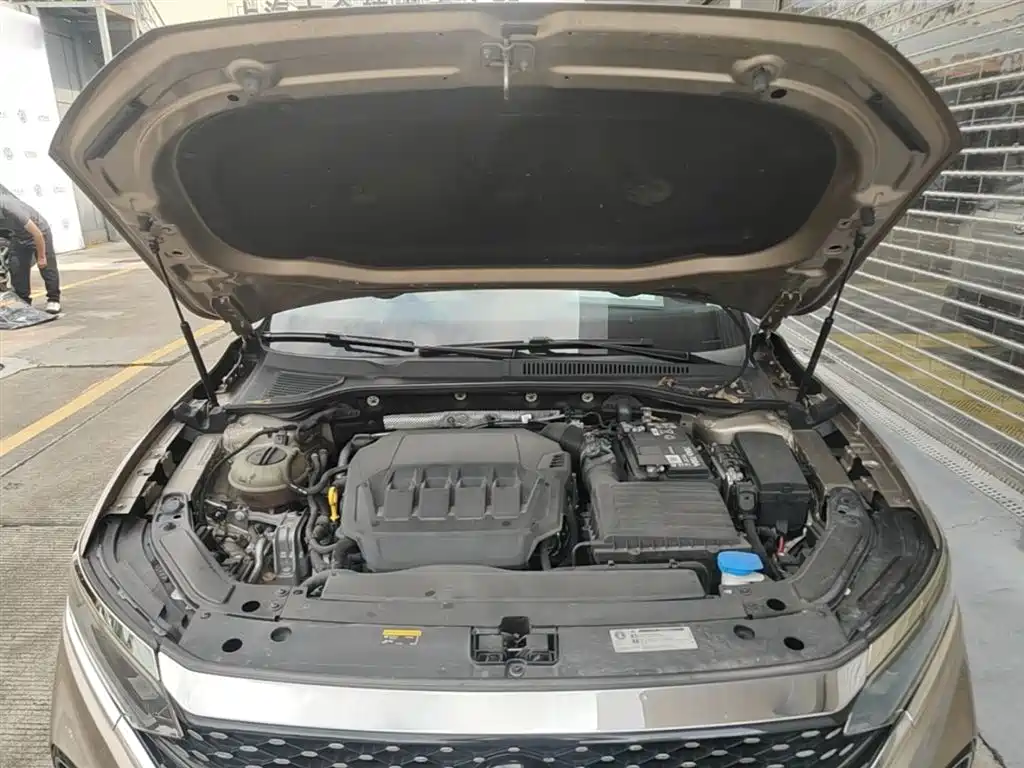 Volkswagen Passat 2022 330TSI Starlight Luxury Edition фото 20