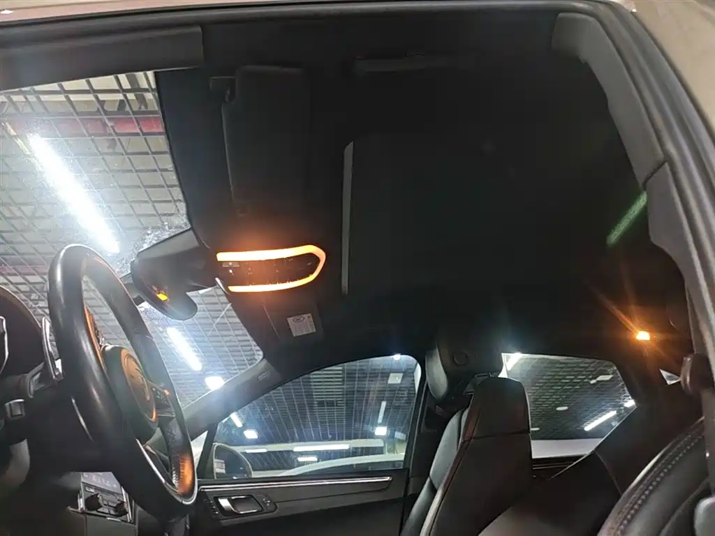 Porsche Macan 2017 Macan 2.0T фото 18