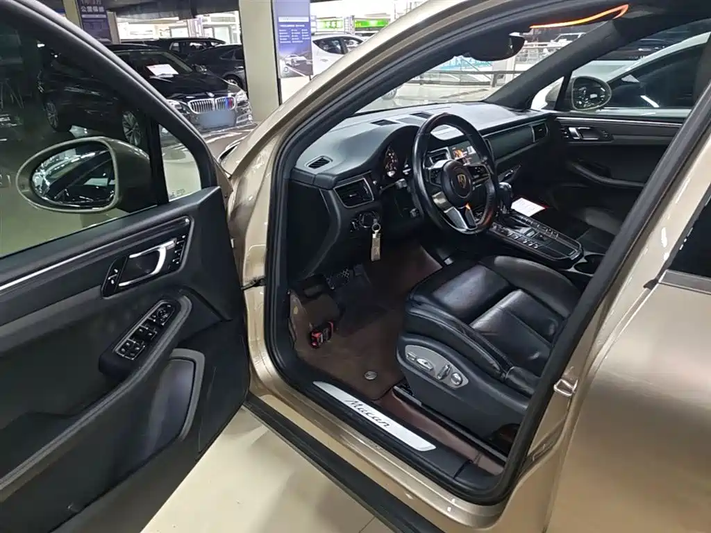 Porsche Macan 2017 Macan 2.0T фото 16