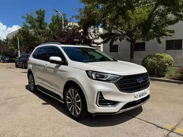 Ford Edge 2021 PLUS EcoBoost 245 FWD Luxury Sharp 7-seater — фото 3