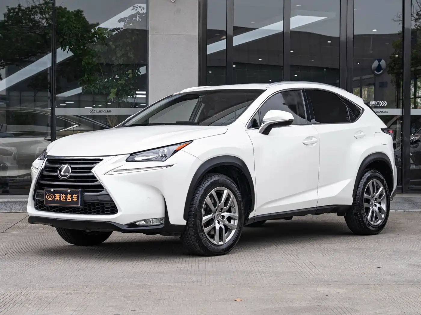 LEXUS NX