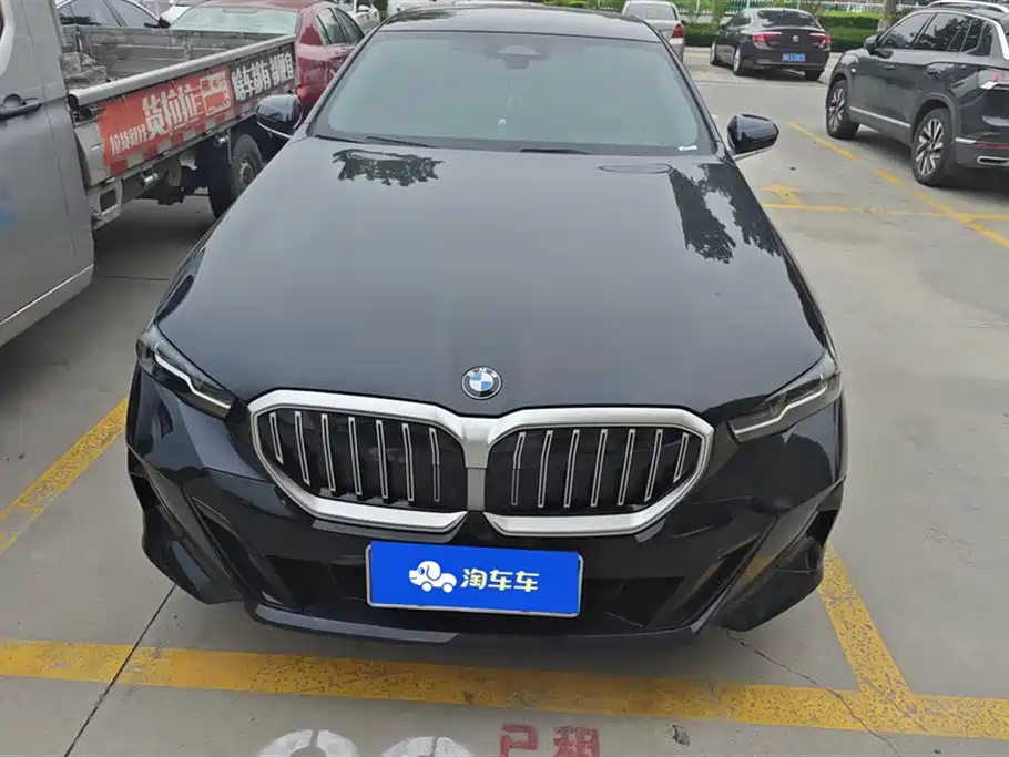 BMW 5 Series 2025 525Li M Sport Package фото 2