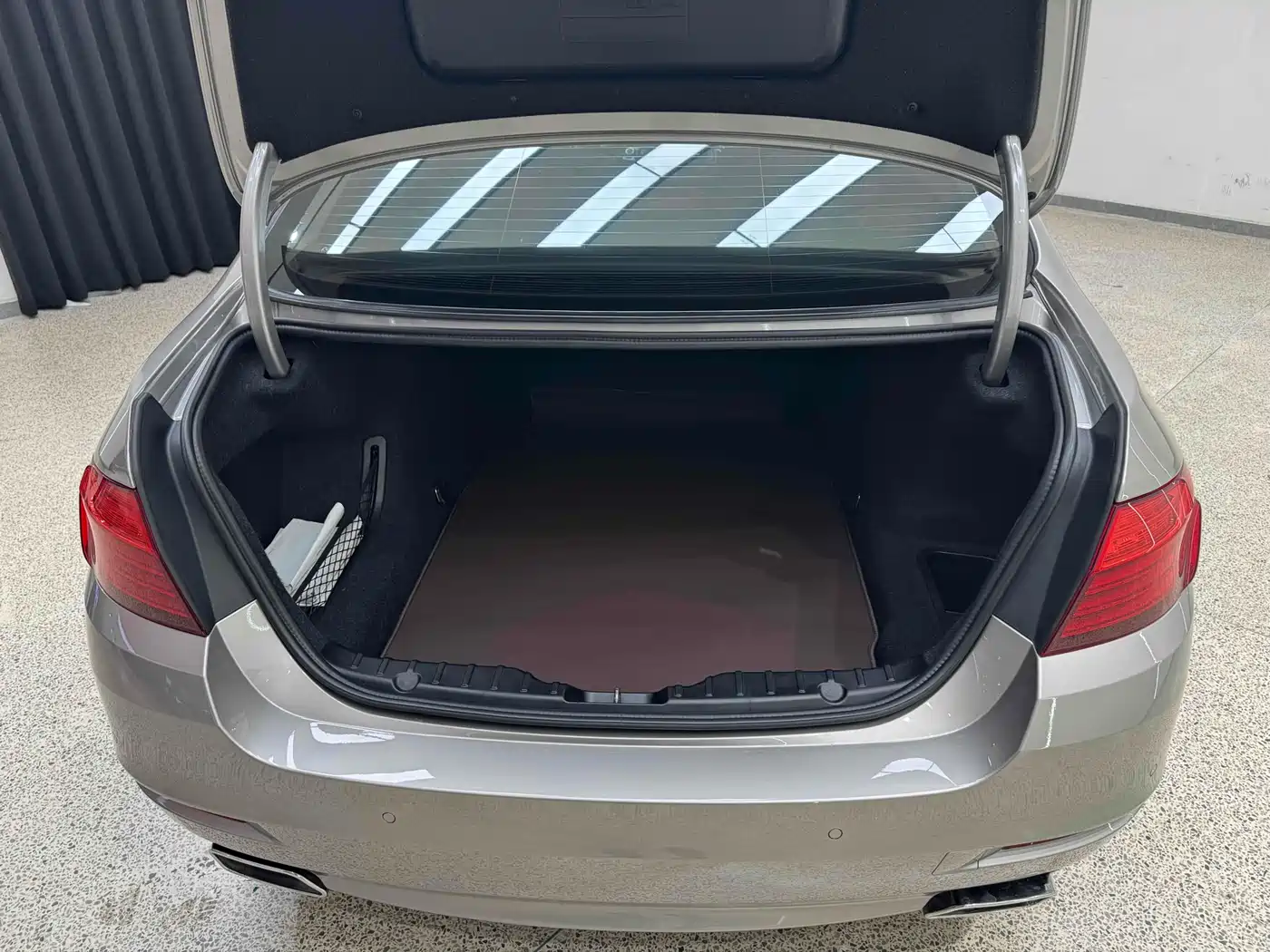 BMW 5 Series 2014 525Li Leading фото 33