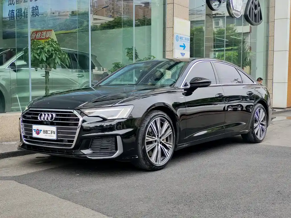 Фото 1 - Audi A6L
