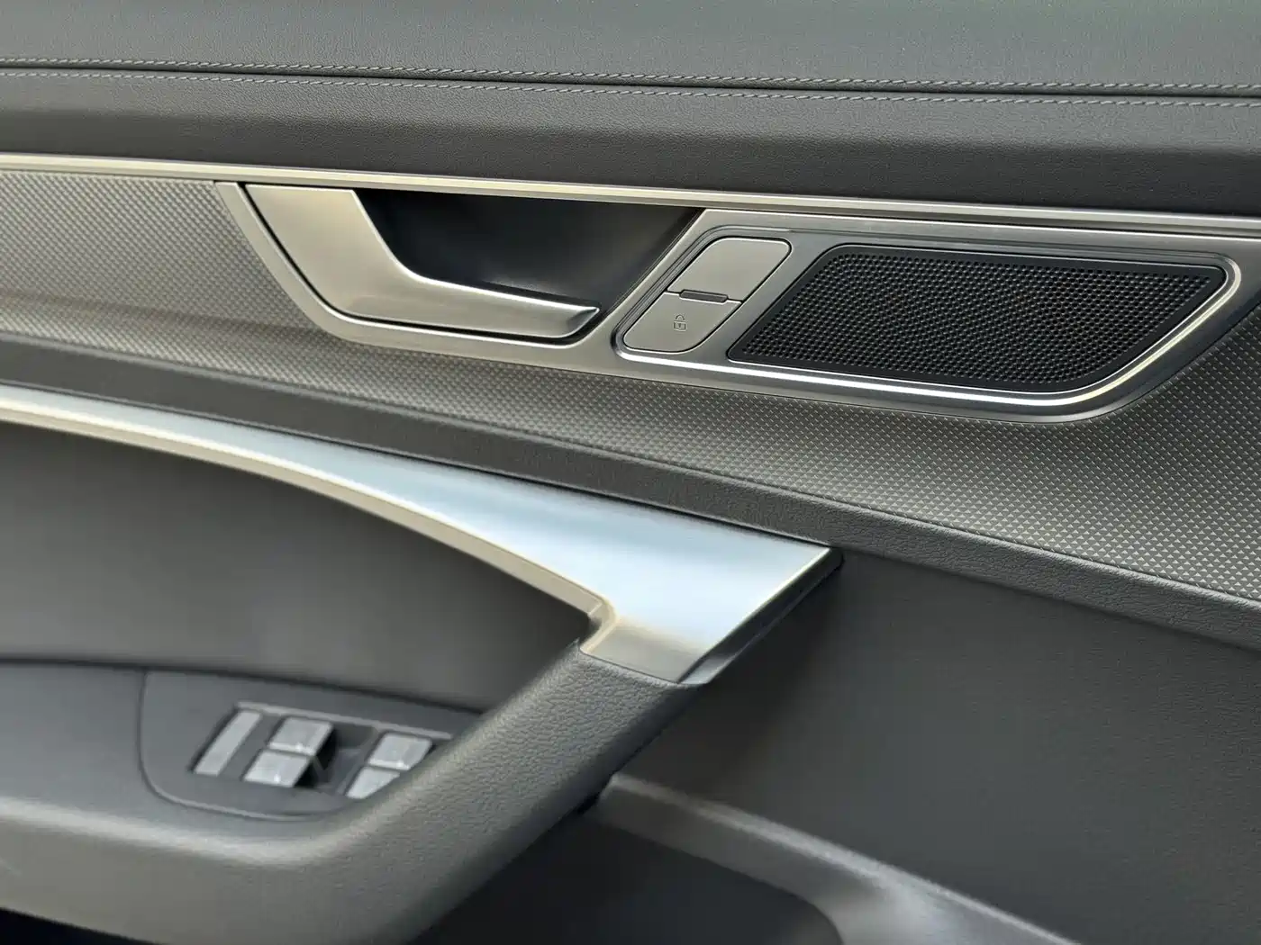 Audi A6L 2024 45 TFSI Premium Dynamic фото 13