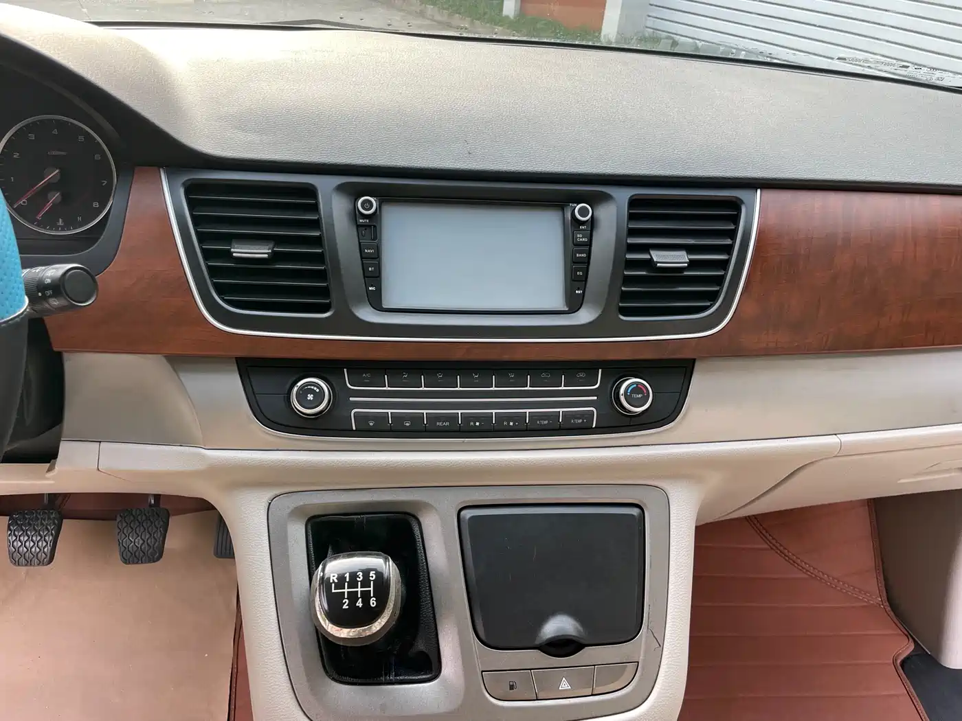 SAIC MAXUS CHASE G10