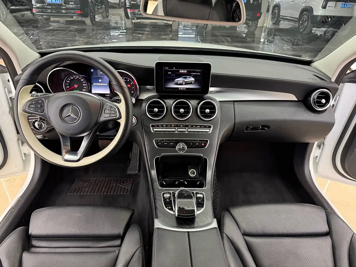 Mercedes-Benz C-Class 2016 C 180 L Sport фото 6