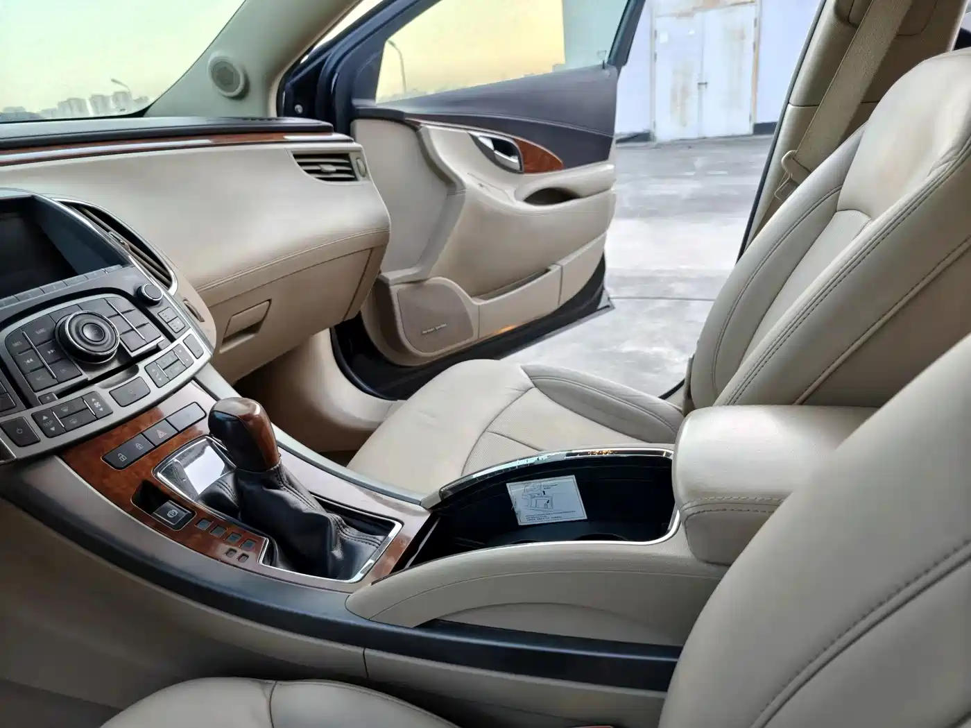 Buick LaCrosse 2011 2011 2.4L SIDI Luxury Edition
